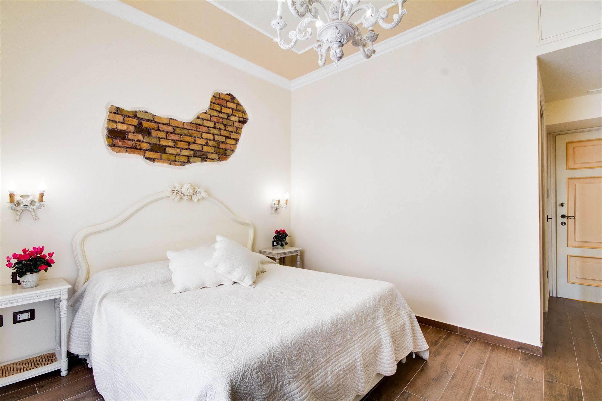 Lunaria Suites Rome Vaticano Екстер'єр фото